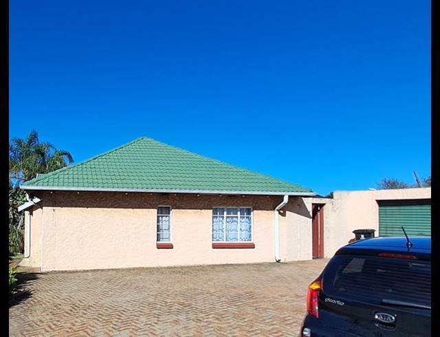 4 BEDROOM HOUSE FOR SALE IN HOMESTEAD